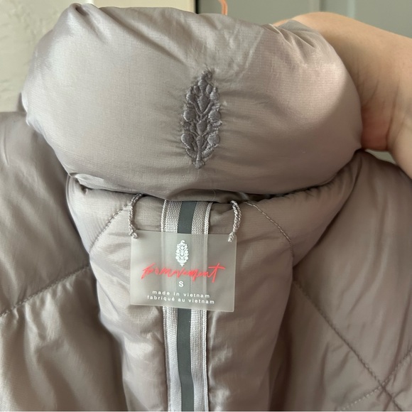 NWT Free People Venture On Reversible Quilted Vest - Picture 8 of 9